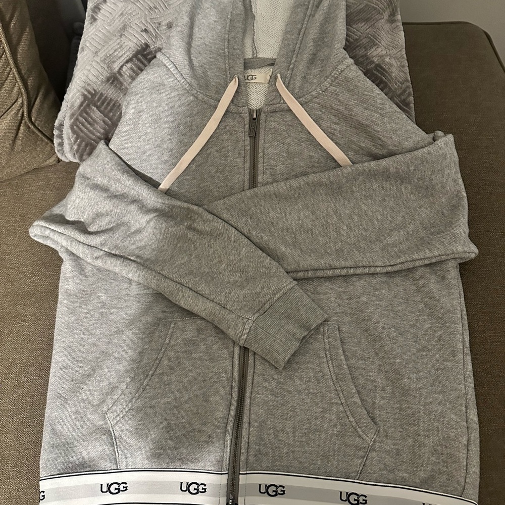 UGG WOMEN HOODIE LARGE